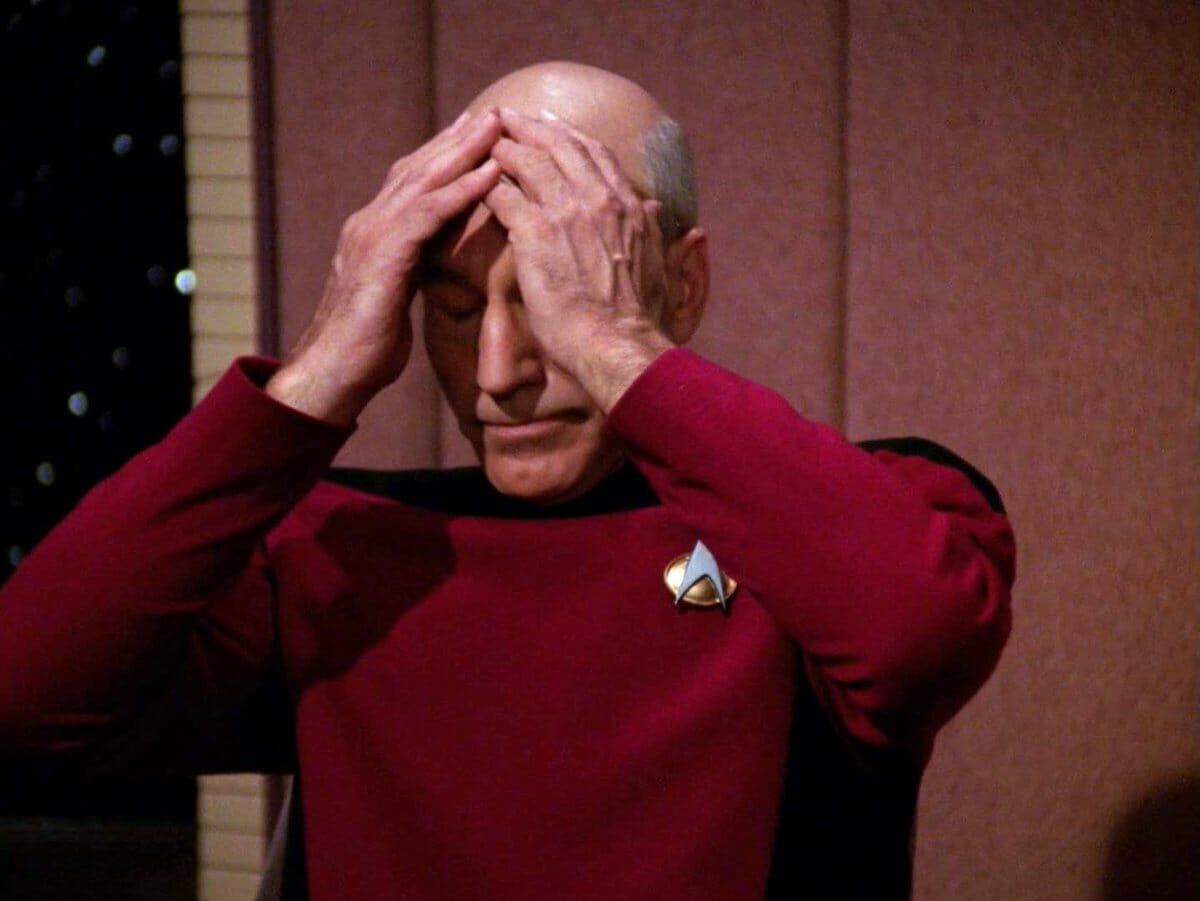 Picard, avergonzado, como yo contándote esto